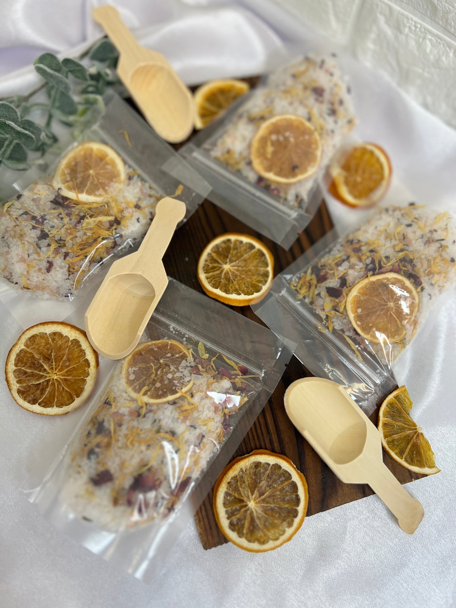 Salts bath and body oil